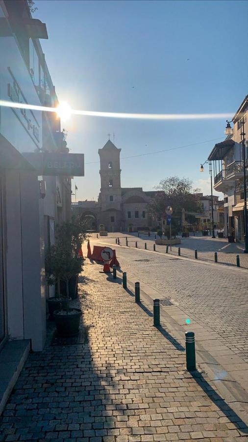 Larnaca Beach Apartment 1A Bagian luar foto