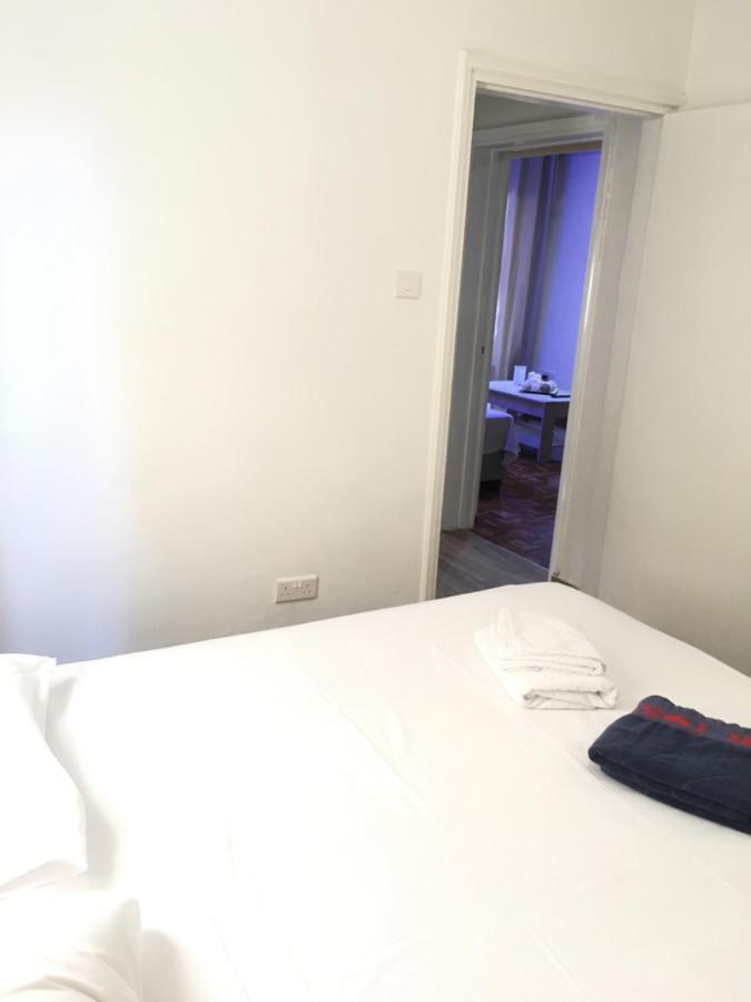 Larnaca Beach Apartment 1A Bagian luar foto